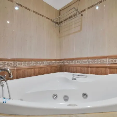 Con Jacuzzi Y Parking En San Pedro - Del Valle 72 2 Apartment *