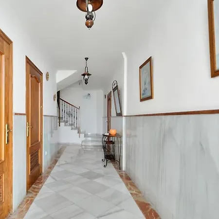 Con Jacuzzi Y Parking En San Pedro - Del Valle 72 2 *