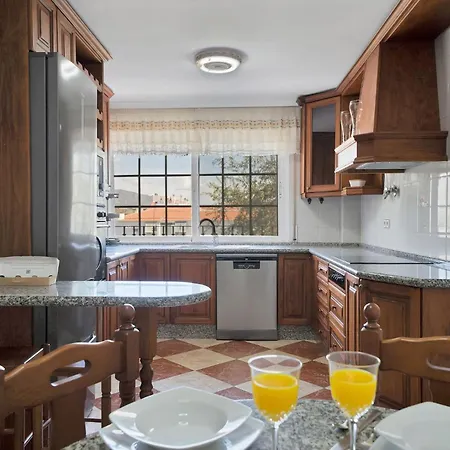 Con Jacuzzi Y Parking En San Pedro - Del Valle 72 2 Apartment