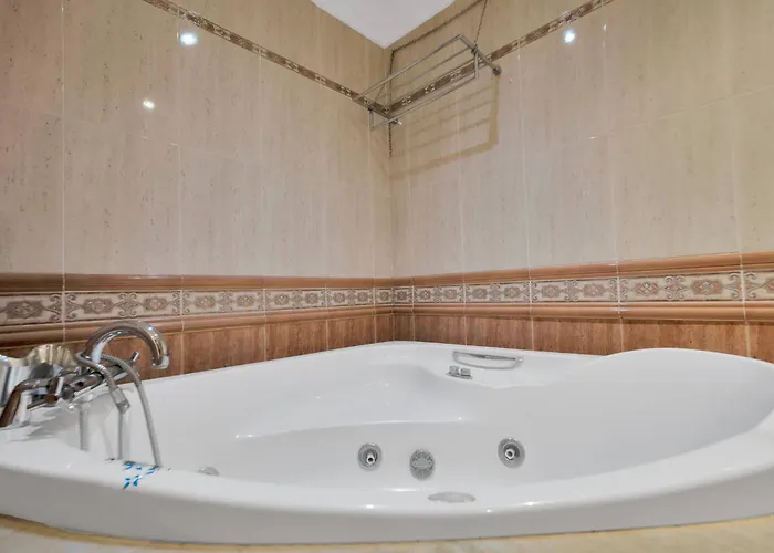 Con Jacuzzi Y Parking En San Pedro - Del Valle 72 2 Apartment *