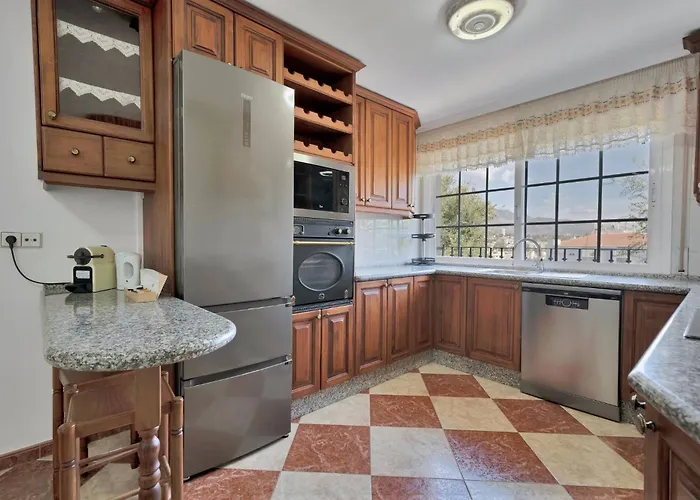 Con Jacuzzi Y Parking En San Pedro - Del Valle 72 2