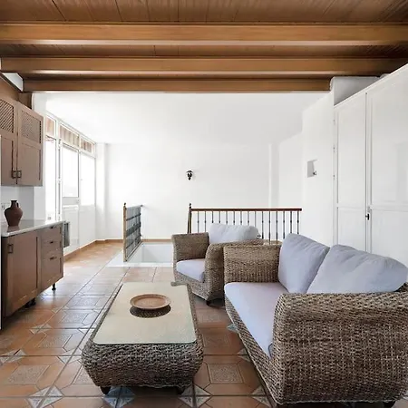 Con Jacuzzi Y Parking En San Pedro - Del Valle 72 2