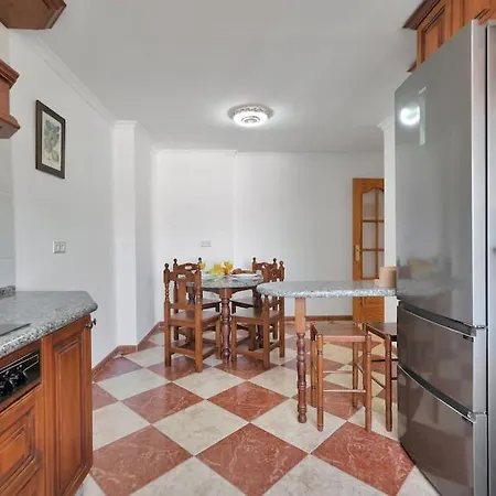 Con Jacuzzi Y Parking En San Pedro - Del Valle 72 2 شقة